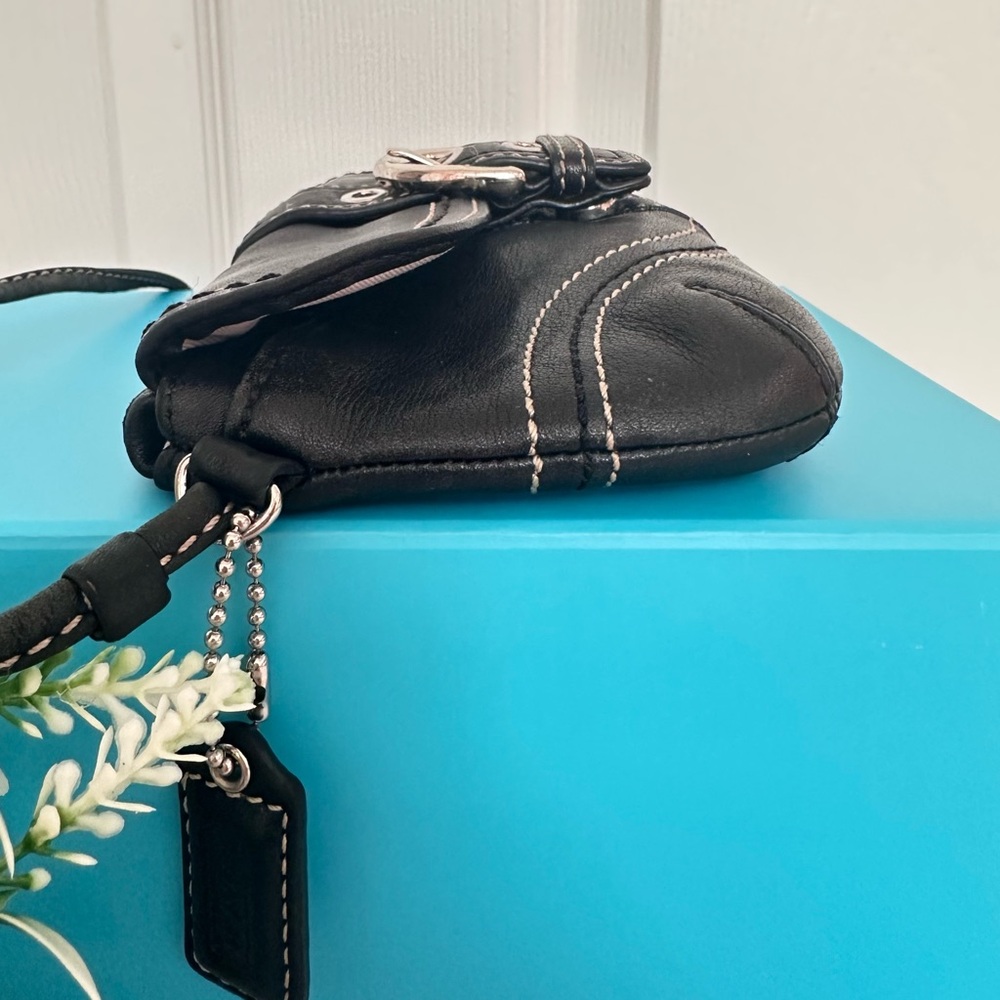#69 COACH ~ Black Leather Wristlet Off White Contrast Stitching Silver Hardware - Picture 7 of 12